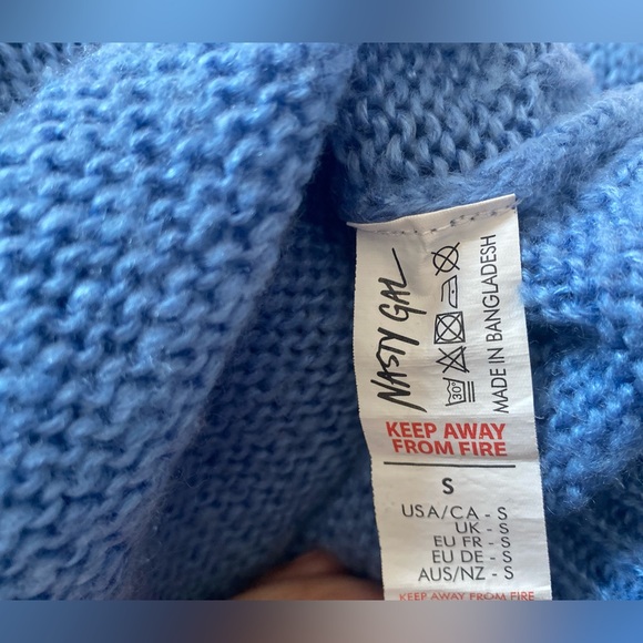 Nasty Gal Light Blue Fuzzy Knit Crew Neck Drop Shoulder Oversized Sweater - Picture 5 of 8